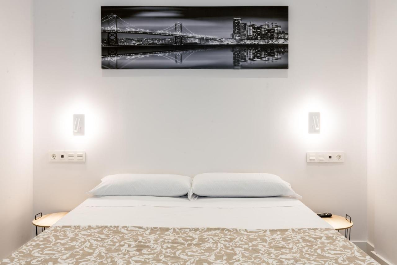 Santa Barbara Central Suites, Sevilla Экстерьер фото