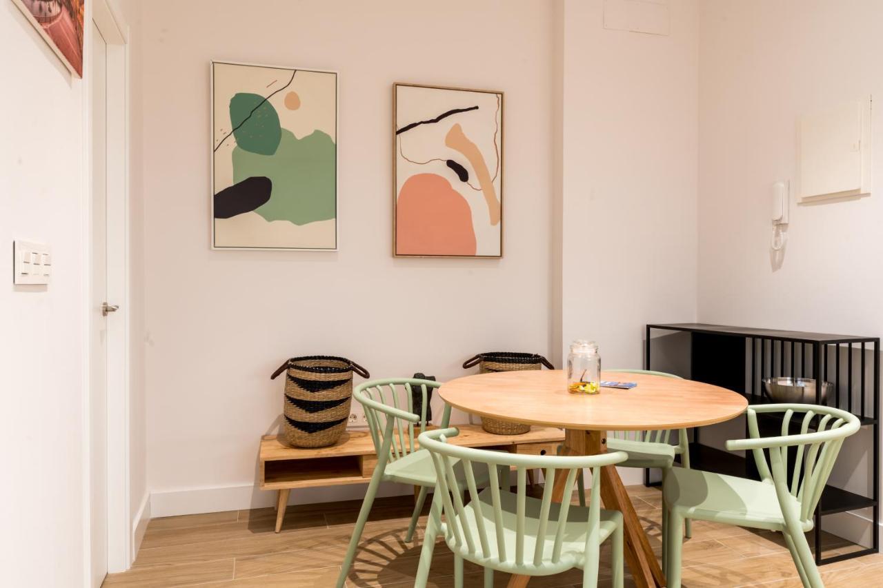 Santa Barbara Central Suites, Sevilla Экстерьер фото